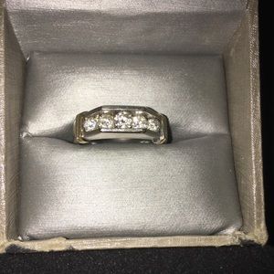 Men’s White Gold Wedding Ring